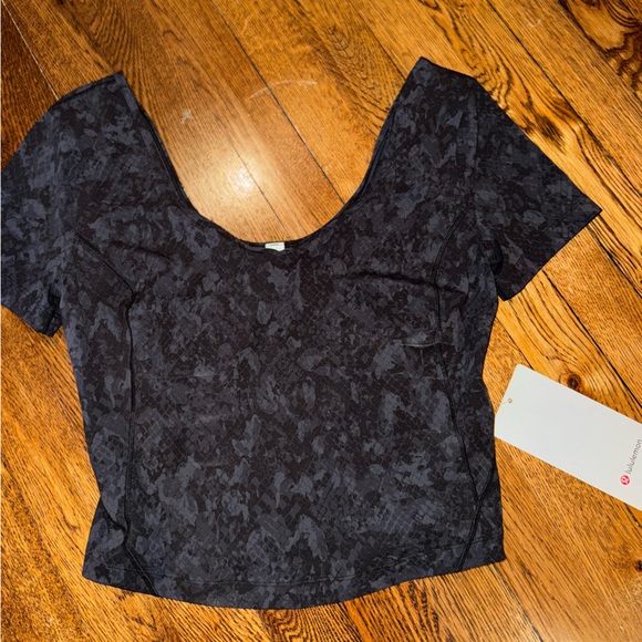Lululemon Align Tee NWT - Picture 2 of 6